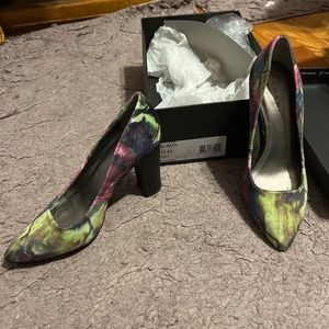 Fabulous velvet floral shoes